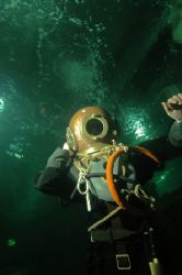 Diving in historic diving gear, this old seibe gorman set... by Grant Kennedy 